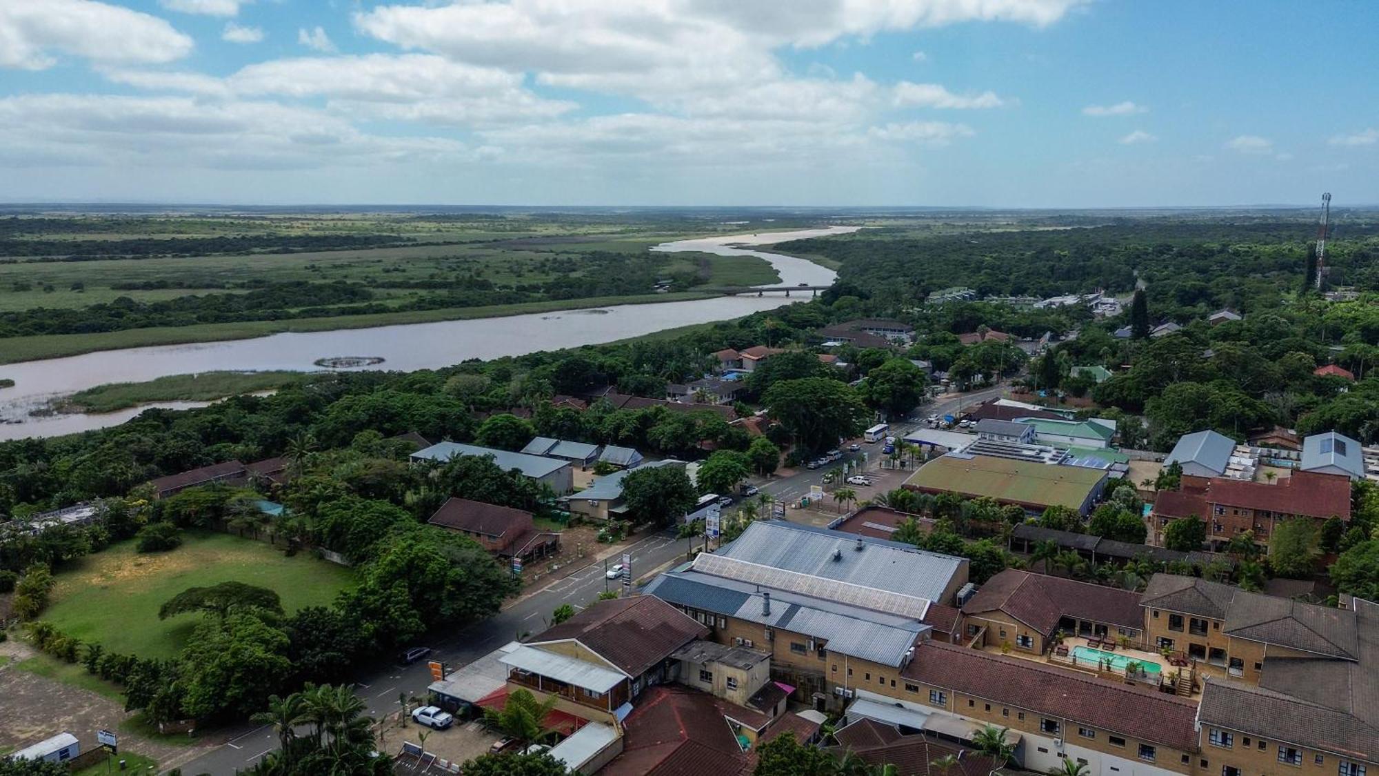 몬지 사파리스 럭셔리 텐티드 캠프 호텔 Saint Lucia Estuary 외부 사진